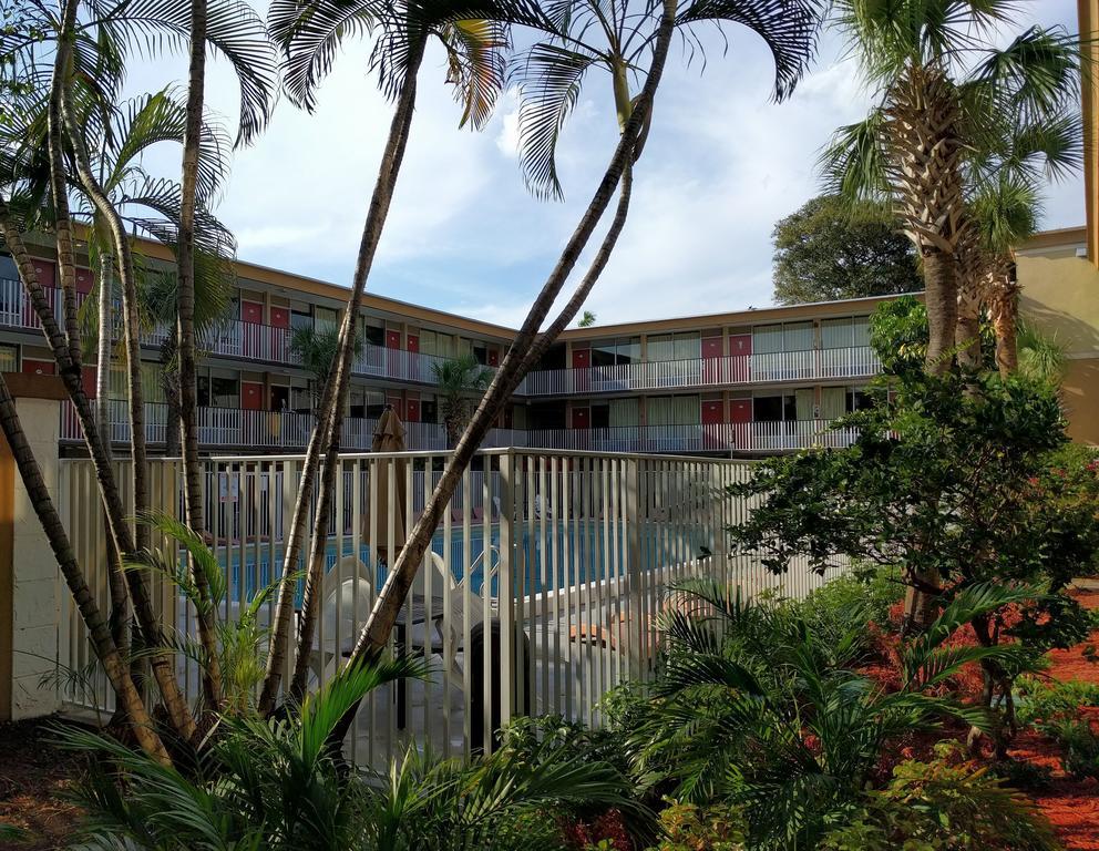 Red Carpet Inn Airport Fort Lauderdale Dania Beach Extérieur photo